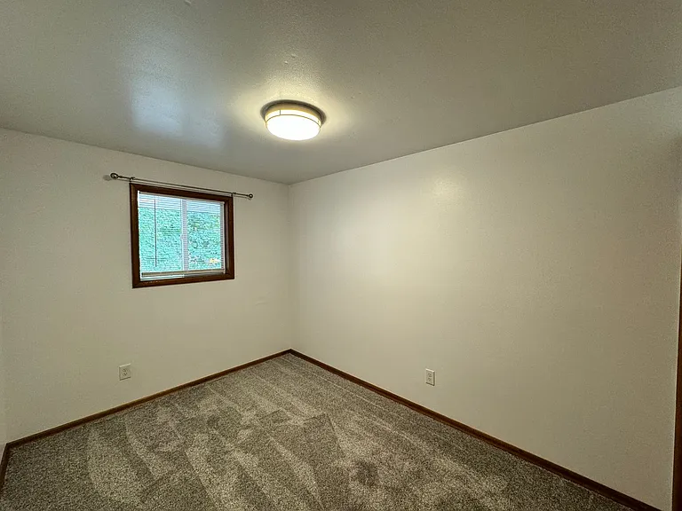607 C Street in Cheney Near EWU Campus! — Photo 21