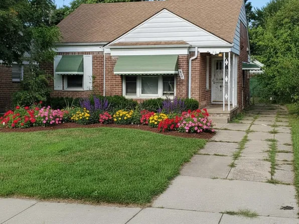 18697 Glastonbury Rd, Detroit, MI 48219