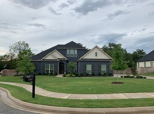 1004 Argyll Ln, Cave Springs, AR 72718