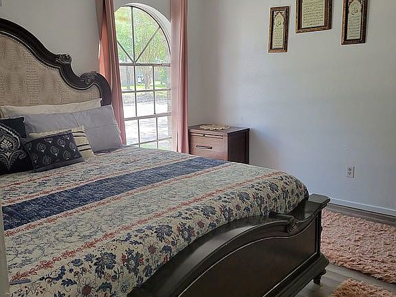 2nd image of 3359 Silverside Dr