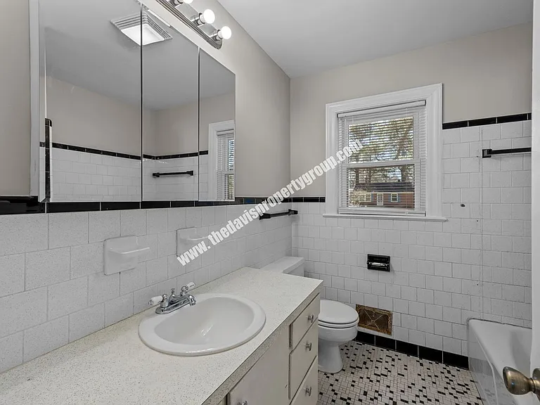 1200 Paul St — Photo 7