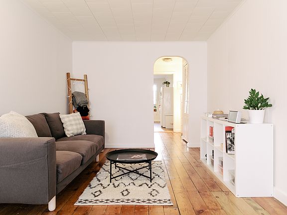 4th image of 313 12th St #1
