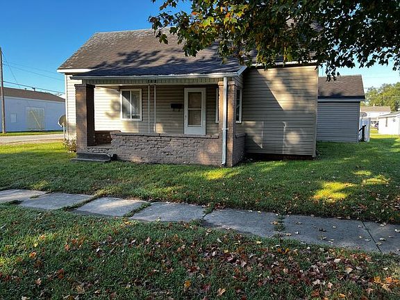 2nd image of 702 N 8th St