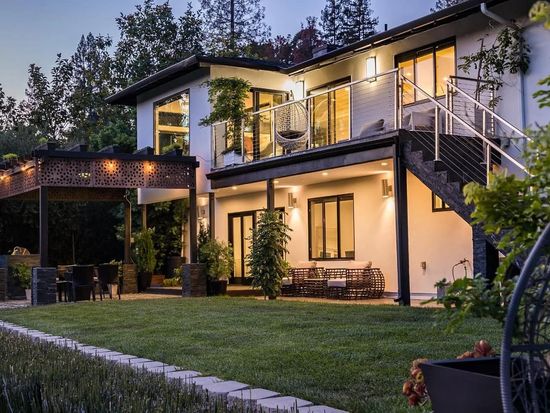 1115 Trinity Dr, Menlo Park, CA 94025