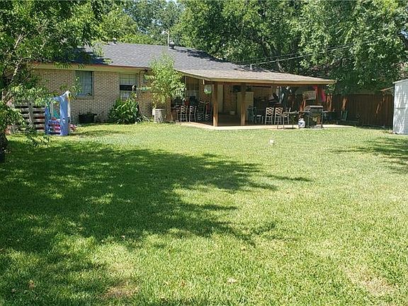 3rd image of 610 King Ln