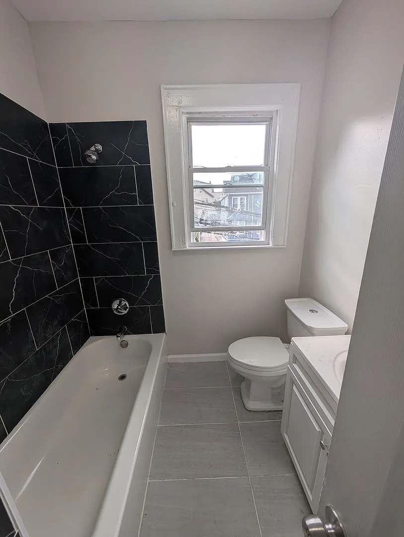 195 Lehigh Ave — Photo 3