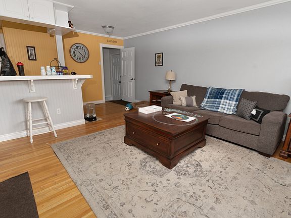 3rd image of 3606 Pembroke St