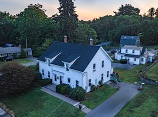 25-27 Prospect St, West Newbury, MA 01985