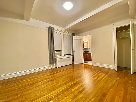 Rented by Oxford Property Group | media 22