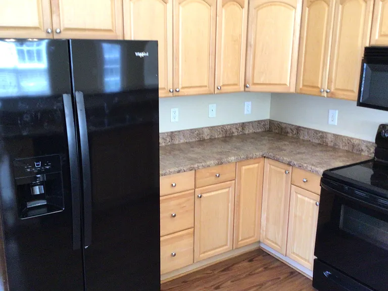 156 Cotillion Cres — Photo 3