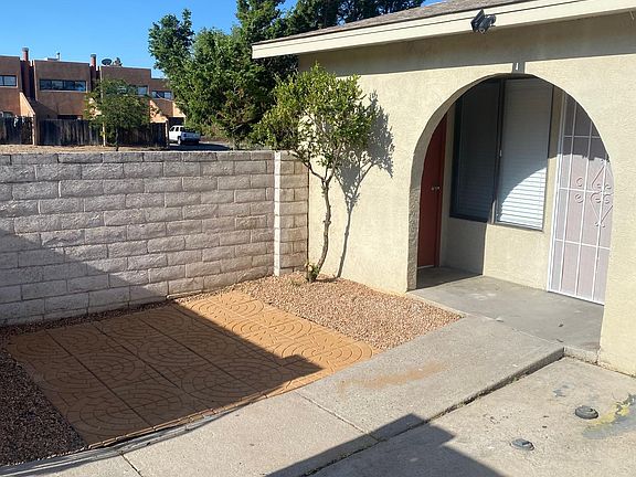 3rd image of 12025 Menaul Blvd NE #1