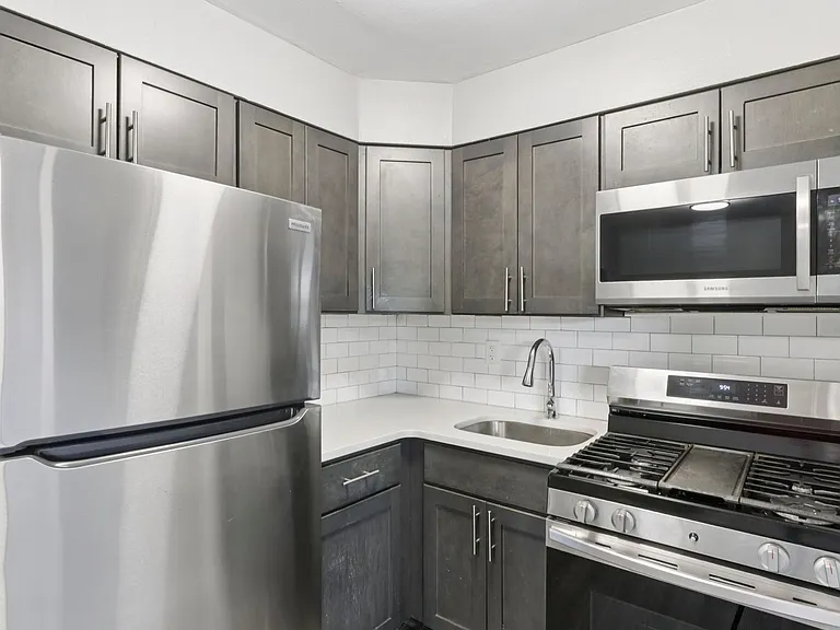 Cedar Court apartments — Photo 21