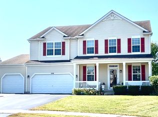 1056 Deertrail Ct, Antioch, IL