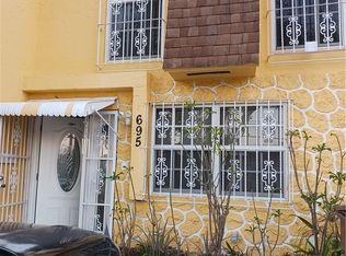 695 W 80th St #695, Hialeah, FL 33014