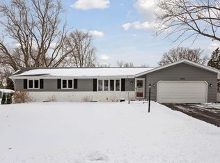 15505 6th Ave N, Plymouth, MN 55447