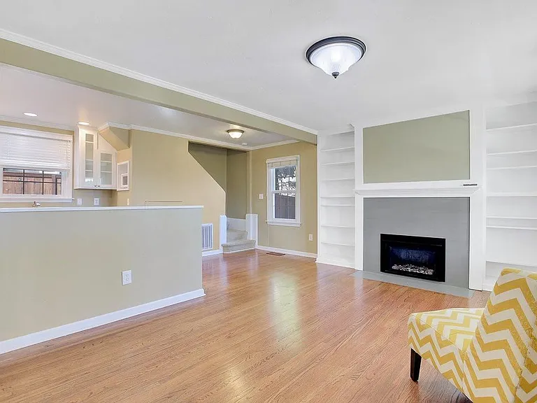 336 S Church St — Photo 16