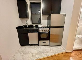 214 W 82nd St #2CC, New York, NY 10024