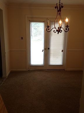 3rd image of 3101 Spruce Cir
