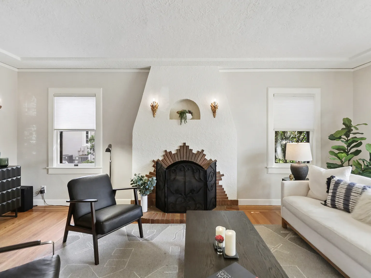 2 bed, 1647 sqft, $4,200 — Photo 2