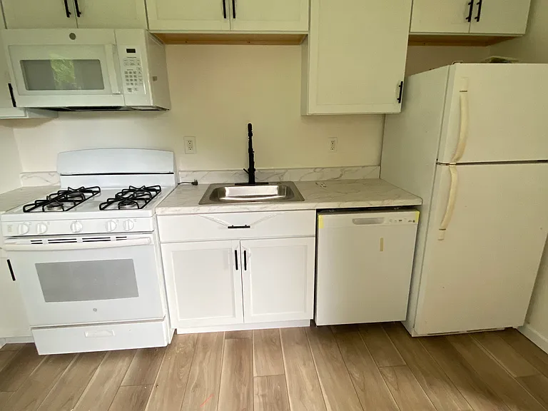 8079 Stearns Rd #1 — Photo 3