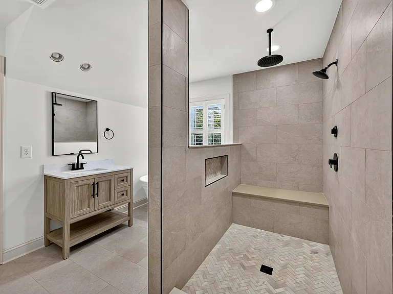 1733 Indigo Island Dr — Photo 44