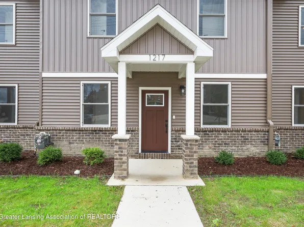 1217 W Saginaw St, Lansing, MI 48915