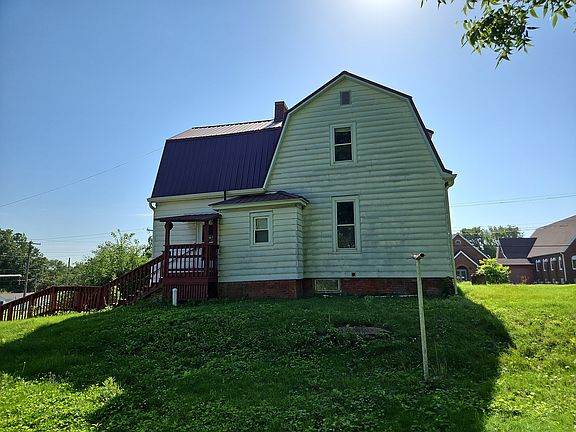 3rd image of 307 N 1st St