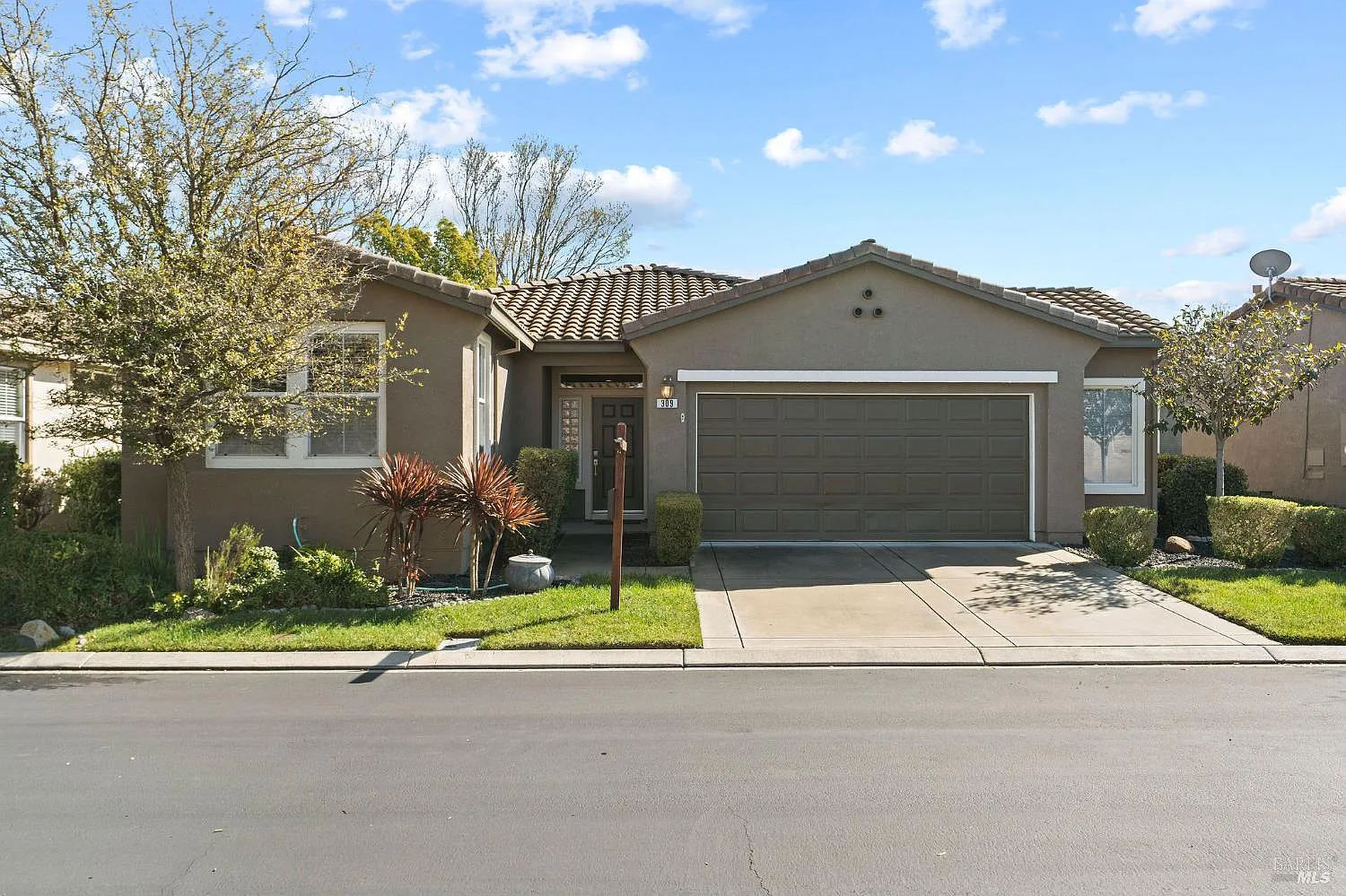309 Southern Hills Drive photo 1