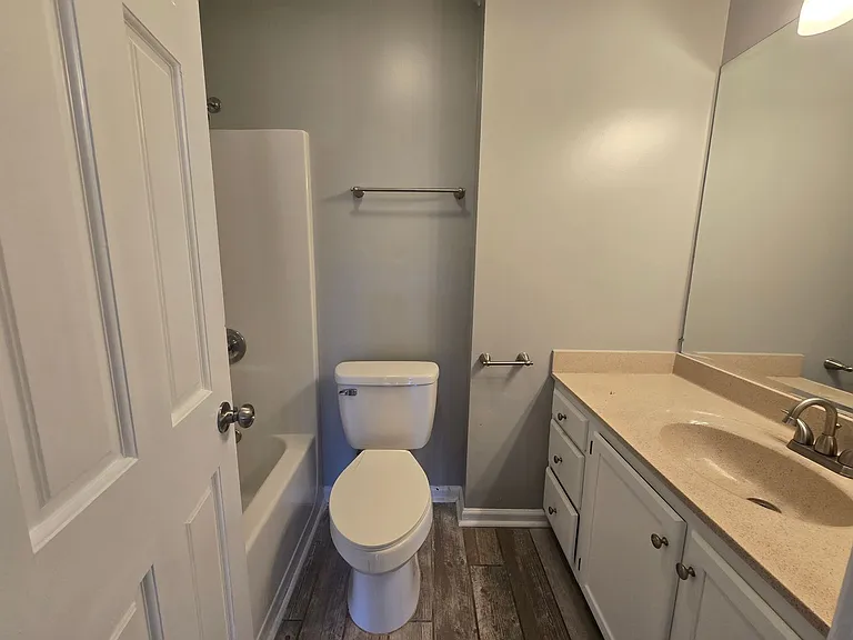 702 Westbrook Ct — Photo 13