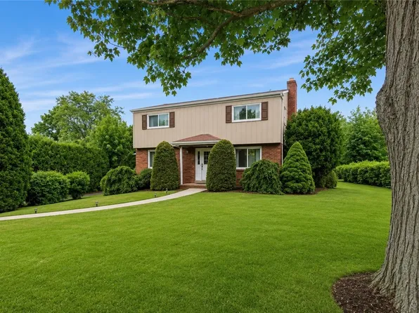 129 Dwellington Dr, Valencia, PA 16059
