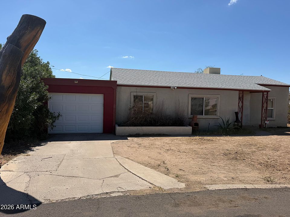 1st image of 109 N LOS ROBLES Drive