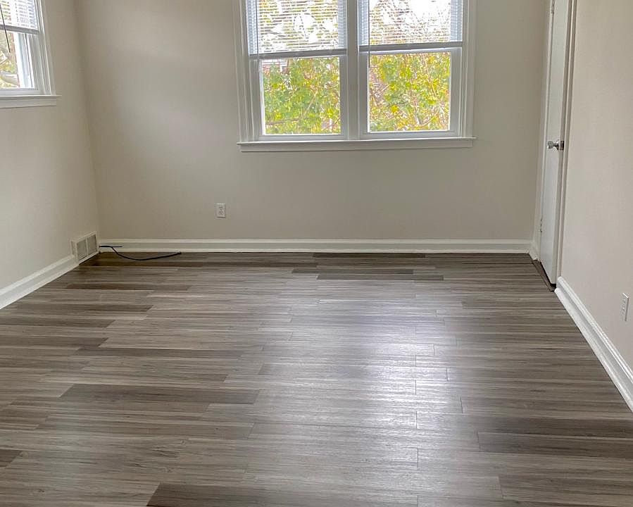 1st image of 4025 Sheffield Ave