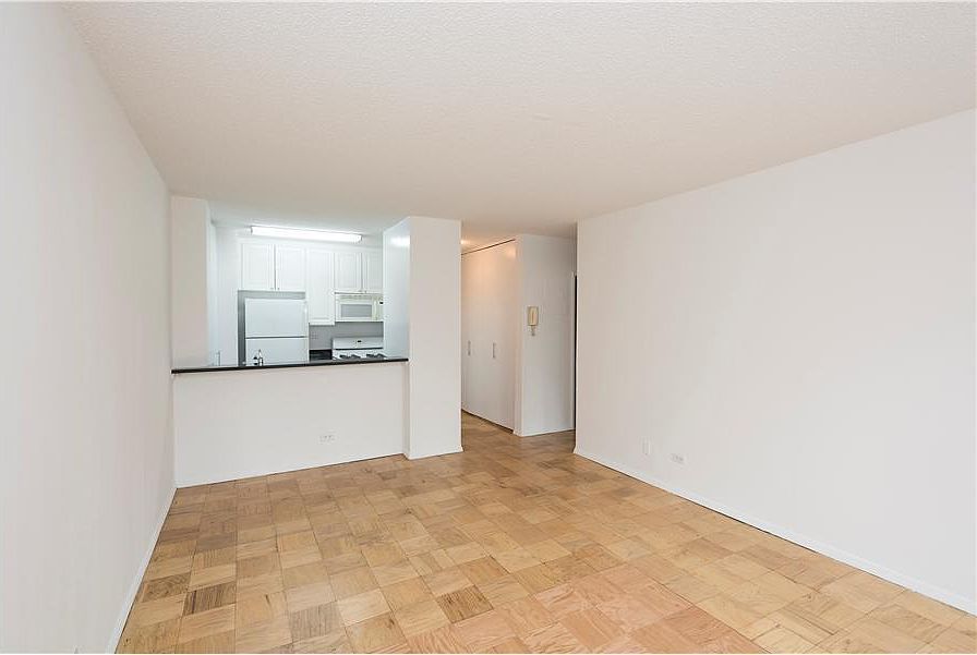1st image of 230 W 55th St APT 24E