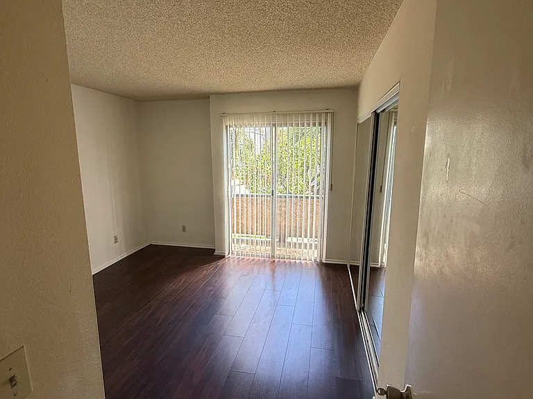 12701 Moorpark St #102 — Photo 1