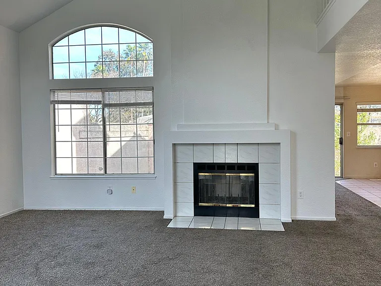 418 Kinsmill Ct — Photo 17