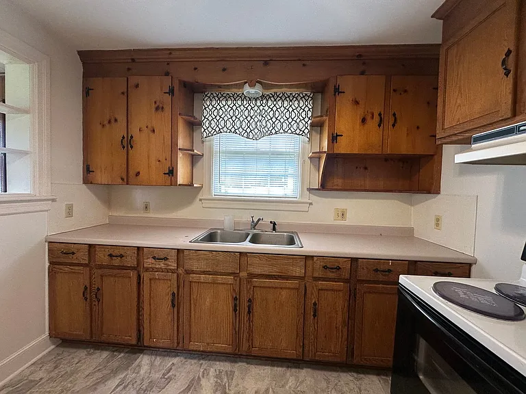 1061 Village Hwy — Photo 12
