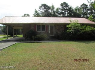 534 Lark Ave, Lumberton, NC 28358