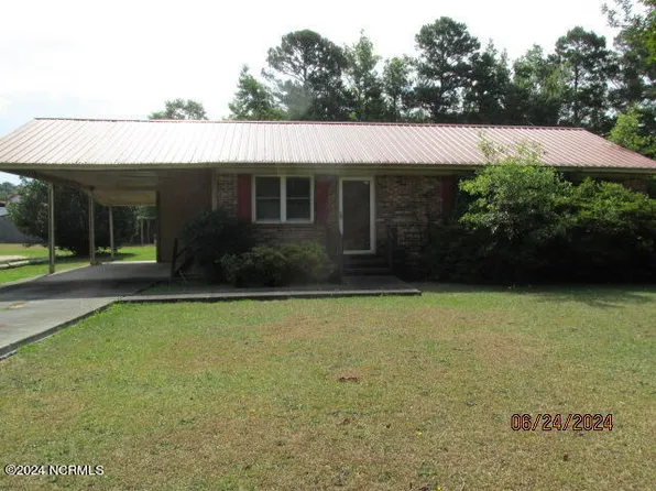 534 Lark Avenue, Lumberton, NC 28358