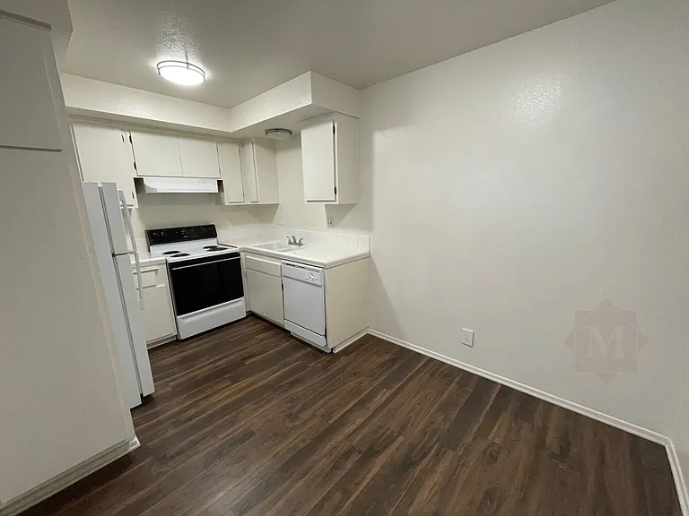 442 Ellwood Beach Dr #8 — Photo 4