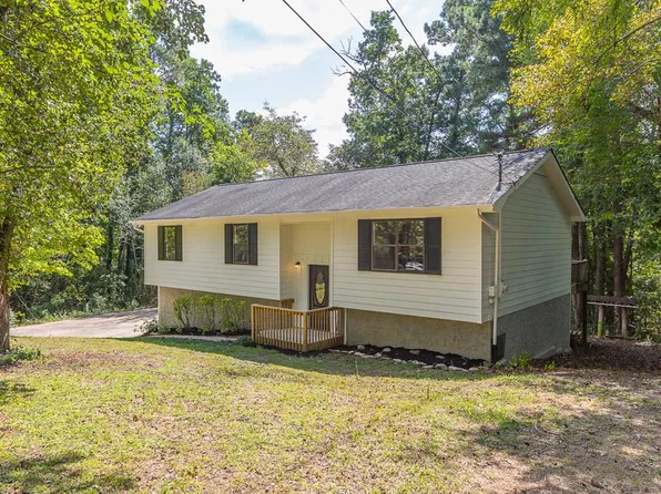 739 Larkwood Dr, Tunnel Hill, GA 30755