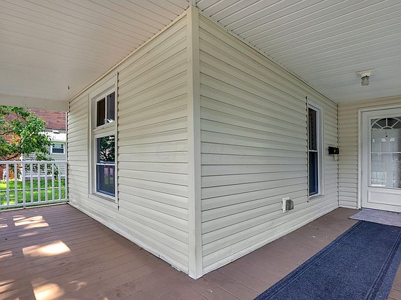 3rd image of 566 Kibler Ave