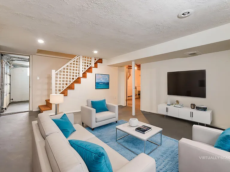 641 Penny Dr — Photo 12