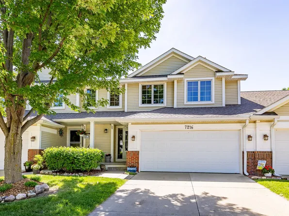 7216 Espanade St, Johnston, IA 50131