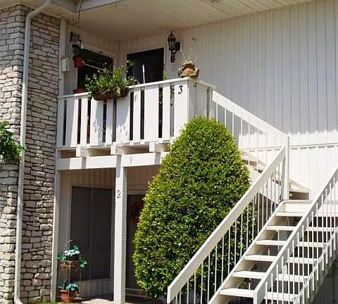 2nd image of 4207 Fairway Dr