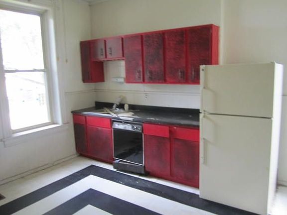 4th image of 1141 Hornsby Ave