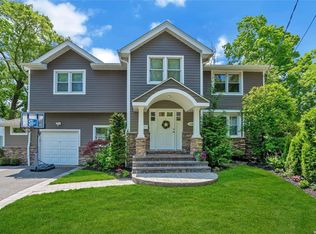 1286 Lednam Ct, Merrick, NY 11566