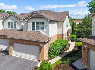 610 Daisy Ln, Roselle, IL