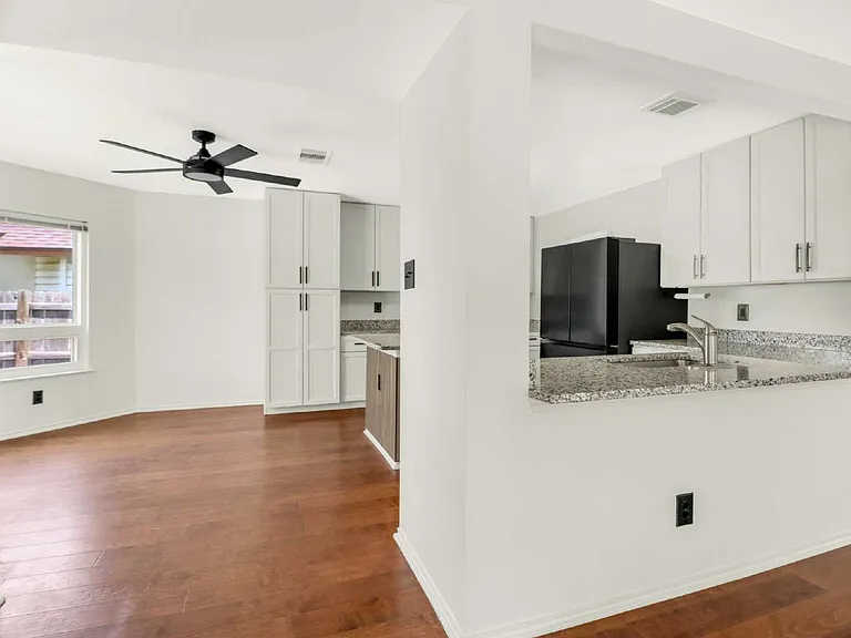 5923 Walnut Mill Dr — Photo 11