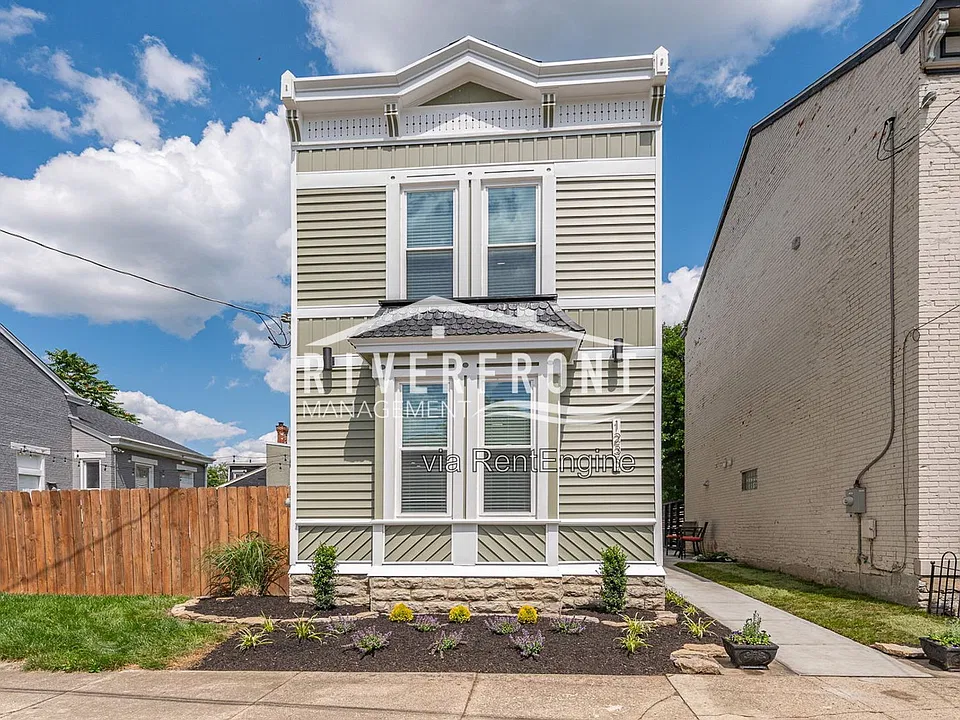 1230 Fisk St #1