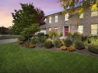 527 Fox Holw, Dekalb, IL 60115